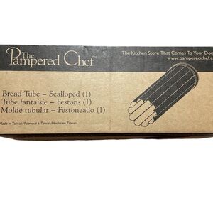 Pampered Chef Bread Tube - Scalloped